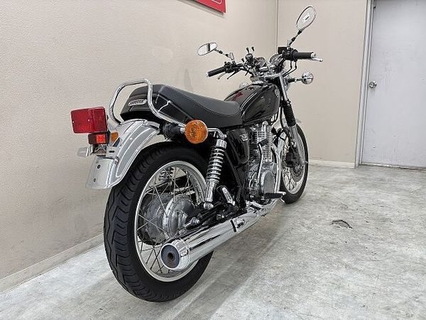 ヤマハ SR400 SR400 2014年モデル サドルバックサポート装備 4