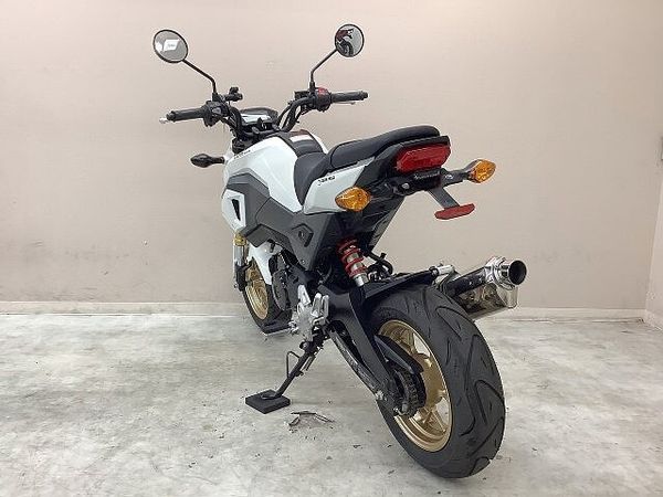 ホンダ グロム グロム キタコ製マフラー フェンダーレスキット USBポート装備 7