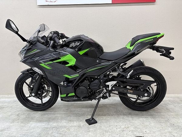 カワサキ ニンジャ 400 NINJA400 2019年モデル フレームスライダー マルチバー USBポート装備 3