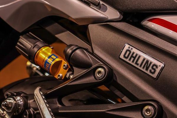 カワサキ ZX-14R 滅多に入ってこない一台! 9