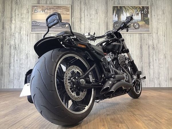 ハーレーダビッドソン FXBRS SOFTAIL BREAKOUT FXBRS1870ブレイクアウト■デタッチャブルバックレスト■サイドナンバー 4