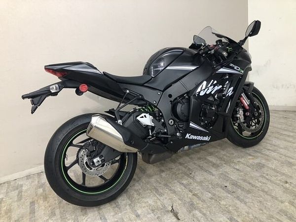 カワサキ ZX-10R ZX-10RR 2017年モデル エンジンスライダー 6