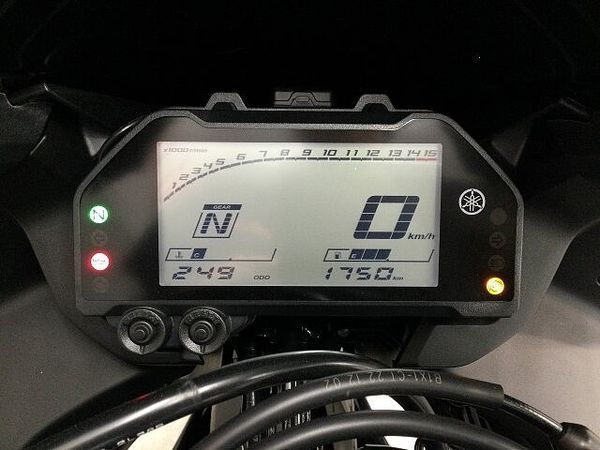 ヤマハ YZF-R25 自店商談中!【マル得】YZF-R25 ABS 2023年式モデル フェンダーレスやWR'S 7