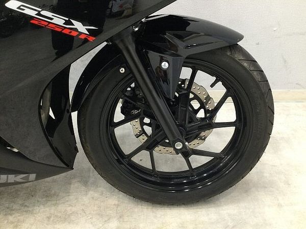 スズキ GSX250R GSX250R 2021年式モデル スクリーン・フェンダーレス・マルチバー・USB!! 9
