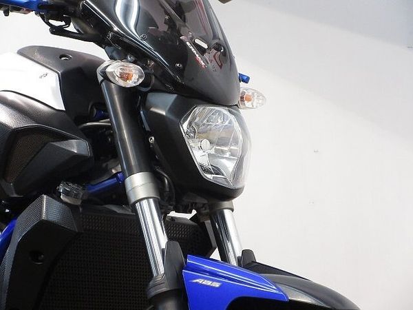ヤマハ MT-07 【マル得】MT-07 ABS 2016年モデル/デイトナ製エンジンガード/UK製レバー装備 8