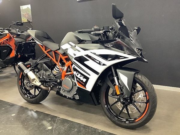 KTM RC390 【KTM小山認定中古車】RC390 2021年モデル レバーカスタム ヘルメットホルダー 4