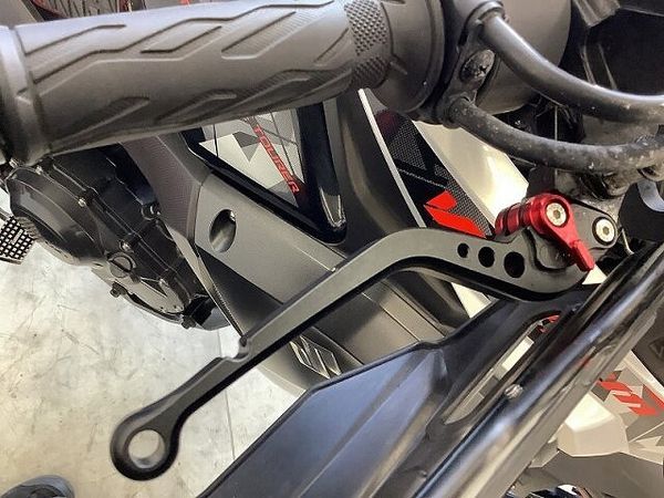 スズキ Vストローム250 V-ストローム250 一目で分かる独特の存在感溢れるデザイン!自由に遠出できるアドベンチャ 7