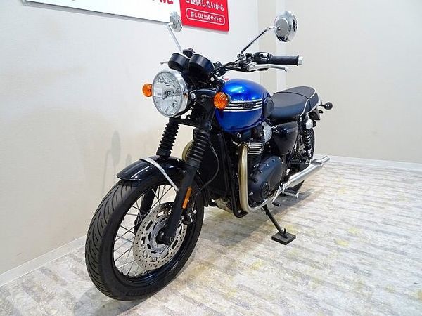 トライアンフ BONNEVILLE T100 【マル得】Bonneville T100 ノーマル車両/USB2ポート付き!! 7