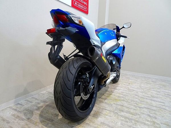 スズキ GSX-R1000 GSX-R1000 AKRAPOVICカーボンスリップオンマフラー装備 6