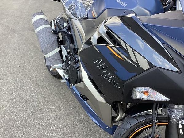 カワサキ ニンジャ 250 新車入庫しました! 7