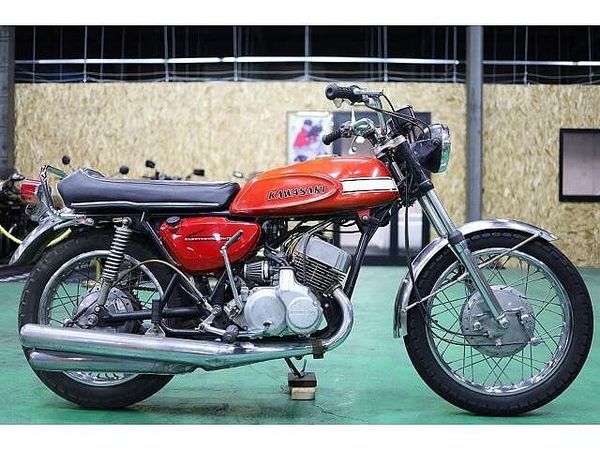 カワサキ 500SS マッハIII (H1) 純正当時物のオリジナルペイントのマッハ3入庫致しました!渋い1台です。初期型のH1です!! 1