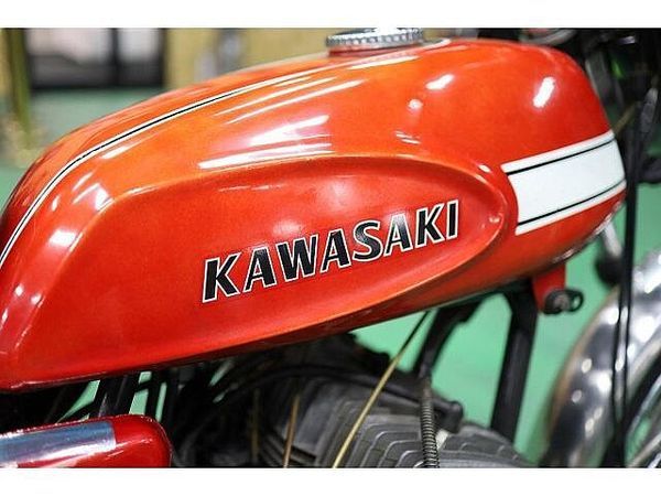 カワサキ 500SS マッハIII (H1) 純正当時物のオリジナルペイントのマッハ3入庫致しました!渋い1台です。初期型のH1です!! 4