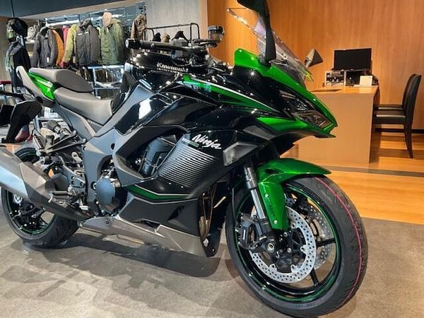 カワサキ ニンジャ 1000 (Z1000SX) 人気のNinja1000SXの2023年モデルを入荷しました。 5