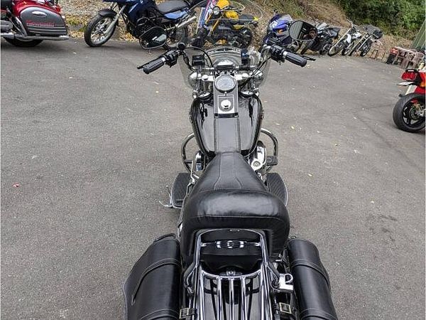 ハーレーダビッドソン FLSTN SOFTAIL DELUXE クラシックタイプのハーレー入荷しました。一番ハーレーらしいスタイルのFLSTNです。 8