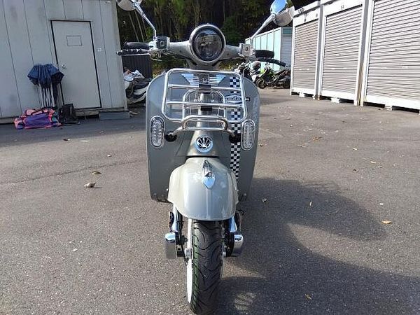 その他 Modena 125 英国の古き良き時代を現代に反映させた老舗バイクメーカーAJS、モデナ125。 3