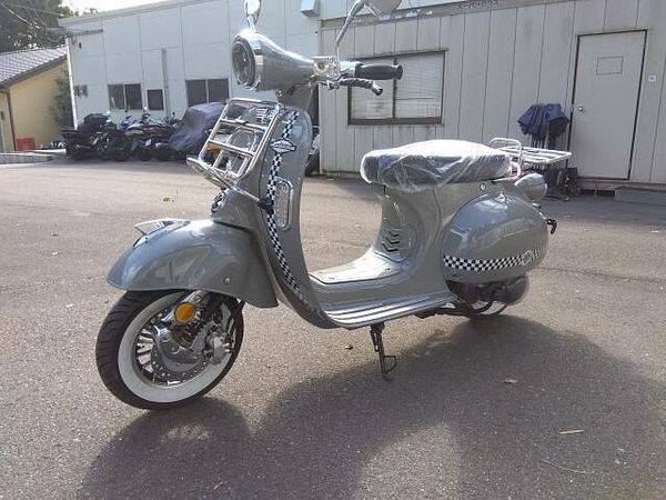 その他 Modena 125 英国の古き良き時代を現代に反映させた老舗バイクメーカーAJS、モデナ125。 4