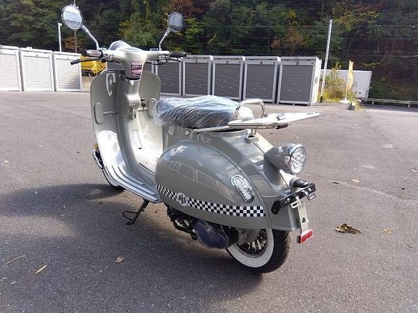 その他 Modena 125 英国の古き良き時代を現代に反映させた老舗バイクメーカーAJS、モデナ125。 6