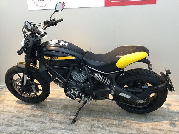ドゥカティ Scrambler Full Throttle スクランブラーフルスロットル 空冷Lツインエンジン 6