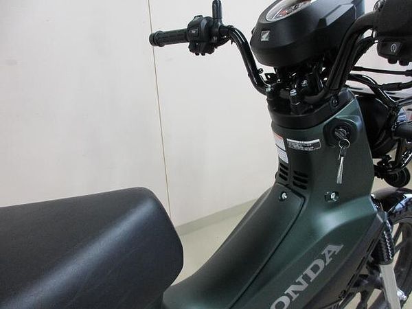 ホンダ クロスカブ110 店頭現車無し、要取り寄せ車両。ABS・Fディスクブレーキ・デジタルメーターを標準装備♪ 3