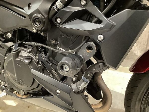 カワサキ Z250 Z250 2019年モデル アクティブ製ナンバーサイドウィンカー エンジンスライダー 電圧 10