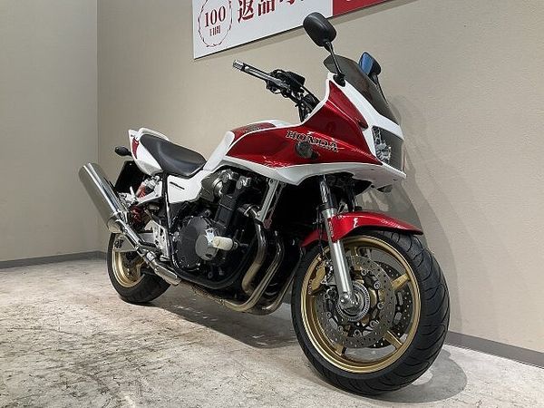 ホンダ CB1300スーパーボルドール CB1300スーパーボルドール◆2009年モデル◆モリワキエンジンスライダー 4