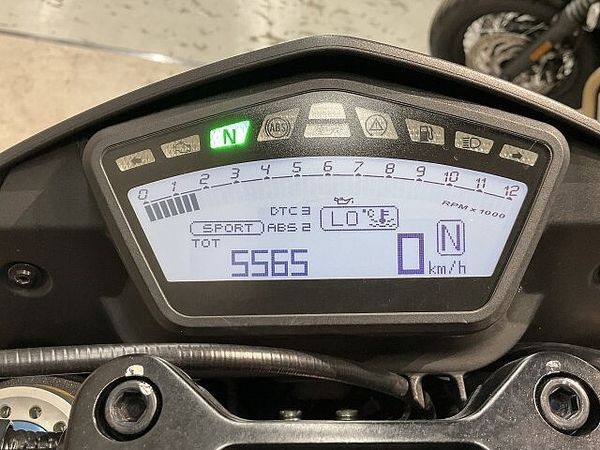 ドゥカティ HYPERMOTARD939 ハイパーモタード939SP◆2016年モデル◆フルノーマル 9