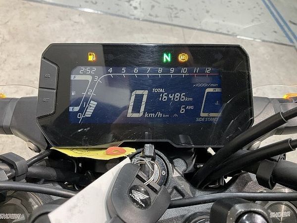 ホンダ CB250R CB250R◆2019年モデル!ワンオーナー◆前後ドライブレコーダー◆リアキャリア◆ショー 9