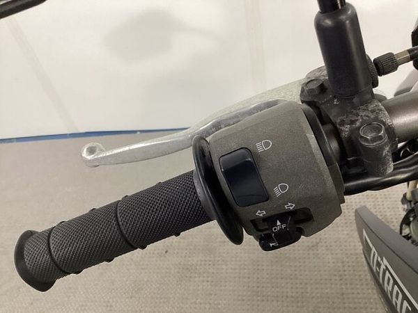 カワサキ Dトラッカー125 10