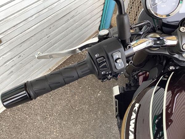 カワサキ Z900RS 10