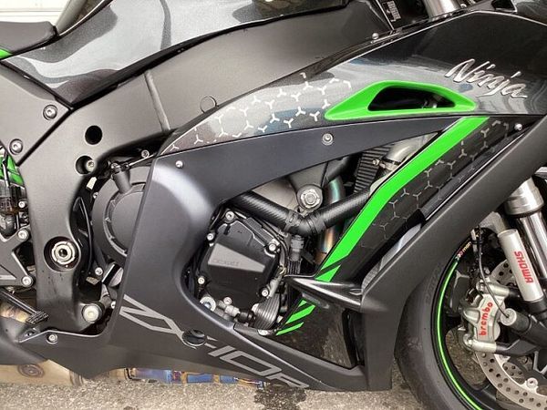 カワサキ ZX-10R 3
