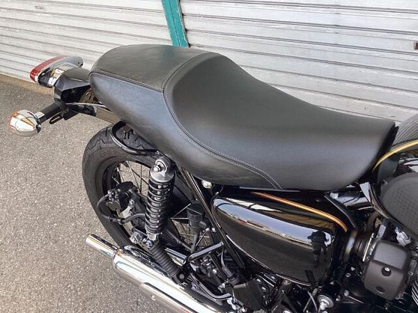 カワサキ W800 CAFE 4