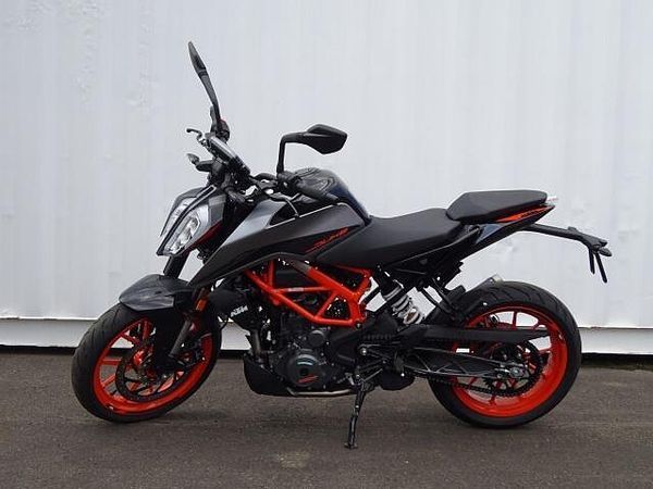 KTM 390 DUKE 1