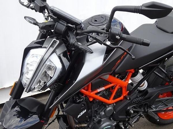 KTM 390 DUKE 4
