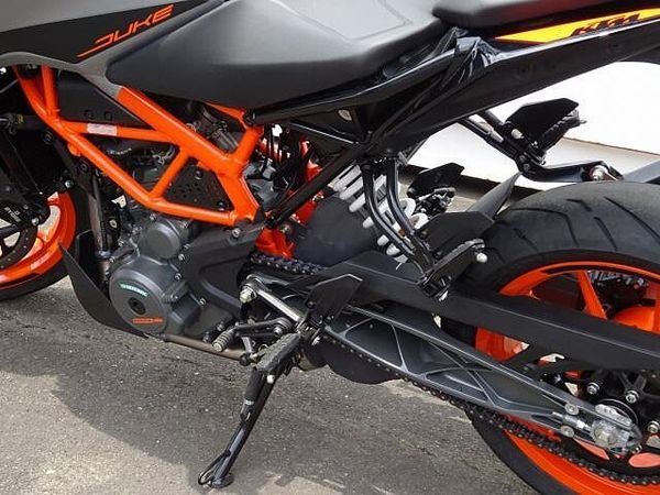 KTM 390 DUKE 8