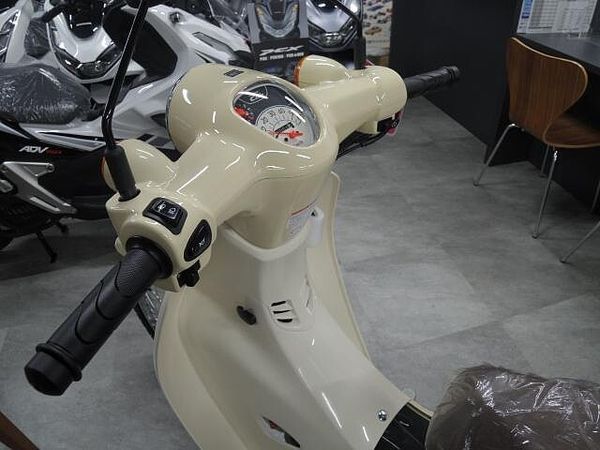 ホンダ スーパーカブ50 在庫有ります。即納出来ます。 7
