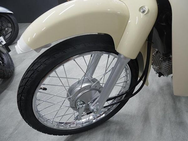 ホンダ スーパーカブ50 在庫有ります。即納出来ます。 9