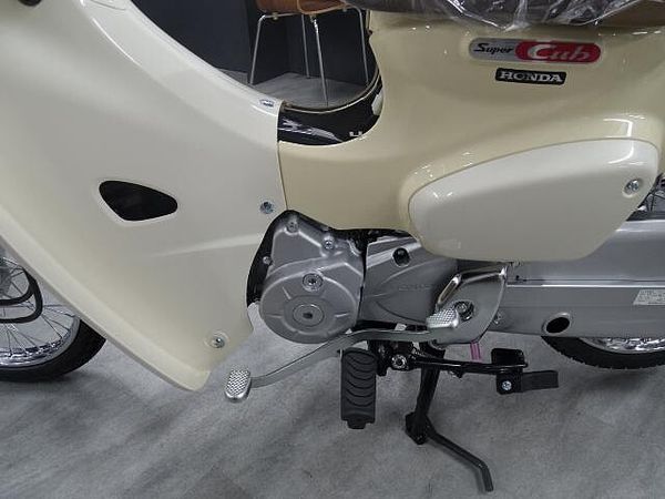 ホンダ スーパーカブ50 在庫有ります。即納出来ます。 10