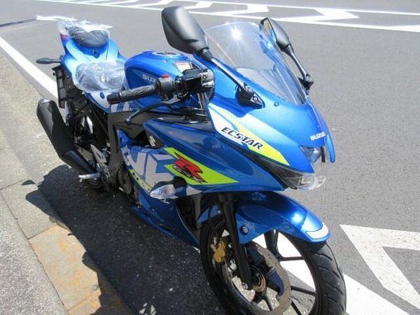 スズキ GSX-R125 LEDヘッドライト!DOHCで高回転でも吹き上がります! 3