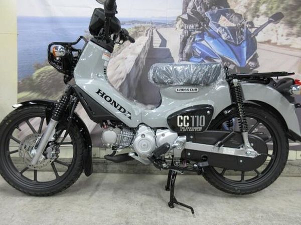 ホンダ クロスカブ110 フロントディスクブレーキで安全!低燃費エンジン! 2