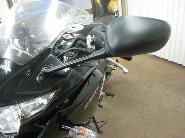 ホンダ CBR250R (2011-) 原付から大型車まで新車・中古車を多数取り揃えています!ウェビックを見たと言って下さい! 9