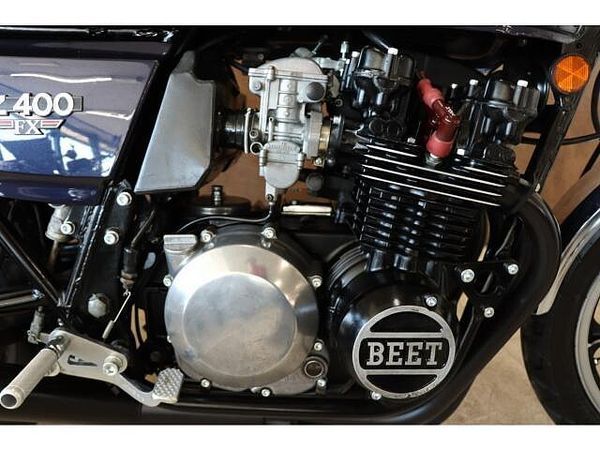カワサキ Z400FX/Z400J 時代は2気筒から4気筒の400へ!大柄な車体とエッジの効いたカワサキの角型ゼット! 6