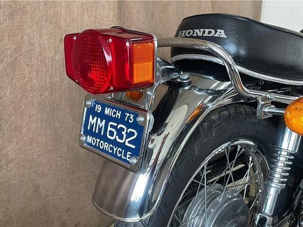 ホンダ CB350 CBナナハンから3年、独自のOHC空冷4気筒を中型ミドルクラスで登場させた世界初の4気筒! 4
