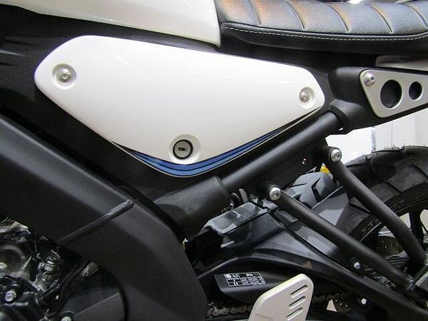 ヤマハ XSR155 オリジナルペイントモデル 6