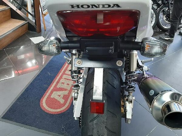 ホンダ CB1300スーパーフォア CB1300SF 8