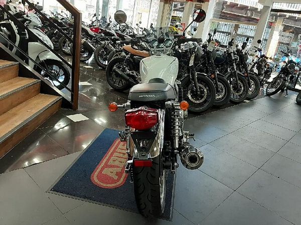 ホンダ CB1100 CB1100 ABS 4