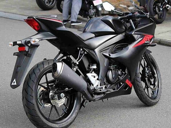 スズキ GSX-R125 GSX-R125ABS 6