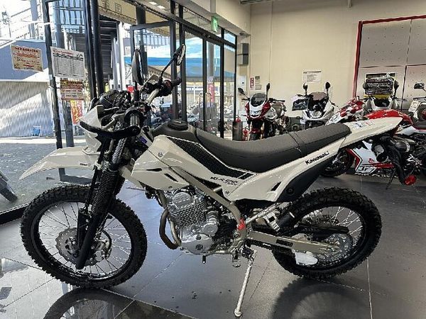 カワサキ KLX230 シェルパ 【新車在庫あり】即納可能です! KLX230シェルパ 3