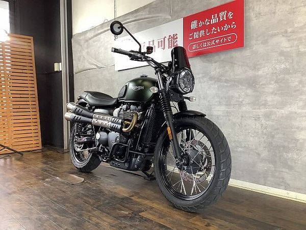 トライアンフ SCRAMBLER ストリートスクランブラー スクリーン USB サドルバック付き 2