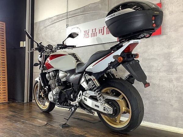 ホンダ CB1300スーパーフォア CB1300SF リアボックス付き ステップカスタム 5