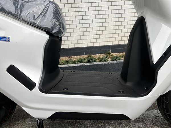 ホンダ EM1e 4